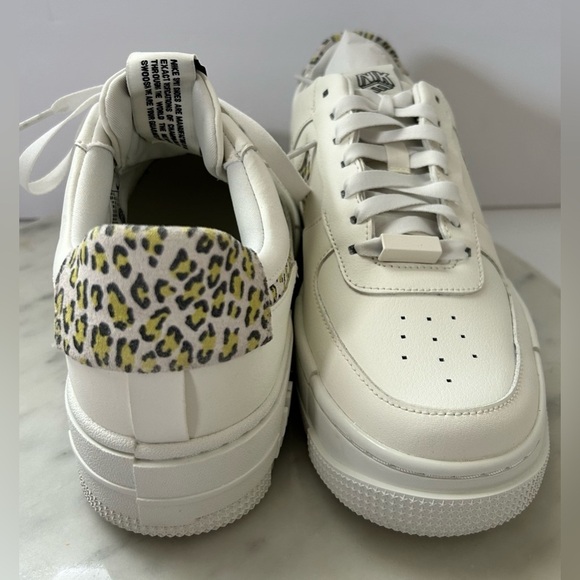 BRAND NEW IN BOX Nike Air Force 1 Pixel SE - WOMENS Size 9.0 US - leopard print - Picture 5 of 11